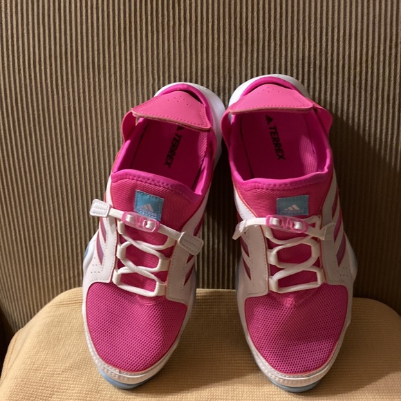 Girl’s Adidas Terrex Sneakers - Picture 2 of 11